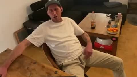 Sebastian online show from November 1, 8:00 pm