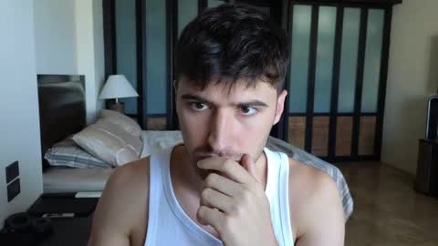 gilbertogonzales online show from December 1, 3:11 am