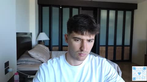 gilbertogonzales online show from December 16, 3:44 am