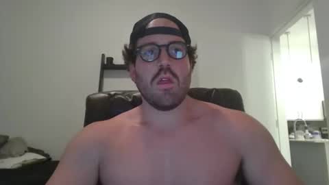 Snapshot of gildedsins1 chatting on November 10, 1:15 am WildBoyVibes online show from November 10, 1:15 am