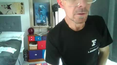 gillesguichard online show from October 2, 9:38 am