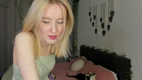 Gin online show from April 23, 6:25 am