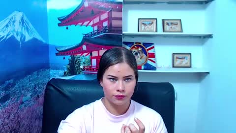  Gina   online show from December 12, 7:48 pm