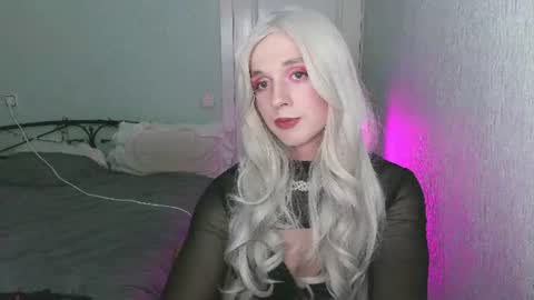 Snapshot of gina_rose_ts chatting on June 23, 7:12 pm GinaRose online show from June 23, 7:12 pm