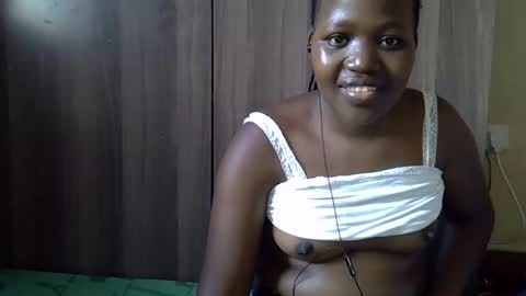 Adiliah online show from October 19, 2:18 pm