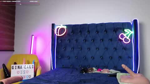 Snapshot of ginacali chatting on September 22, 4:14 am Gina Cali online show from September 22, 4:14 am