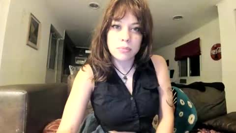 Snapshot of ginakatana chatting on February 17, 5:47 am Gina Katana online show from February 17, 5:47 am