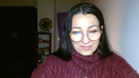 Snapshot of ginaoneon chatting on December 18, 11:30 pm GinaONeon online show from December 18, 11:30 pm