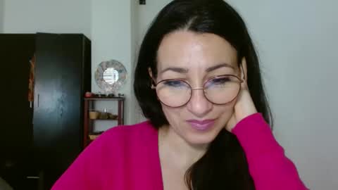 Snapshot of ginaoneon chatting on February 12, 11:07 am GinaONeon online show from February 12, 11:07 am