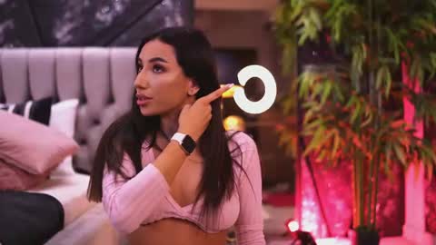 Gina online show from June 26, 8:13 pm