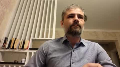 Snapshot of gindrie chatting on November 20, 4:45 am Gabriel online show from November 20, 4:45 am