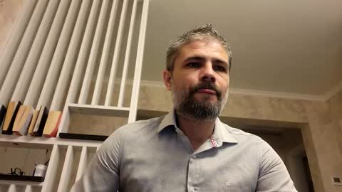 Snapshot of gindrie chatting on November 21, 4:00 am Gabriel online show from November 21, 4:00 am