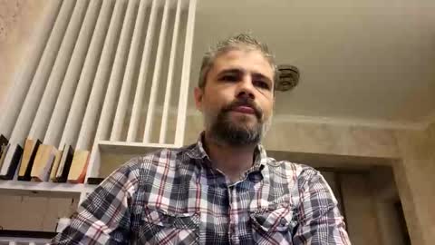 Snapshot of gindrie chatting on November 24, 7:19 am Gabriel online show from November 24, 7:19 am