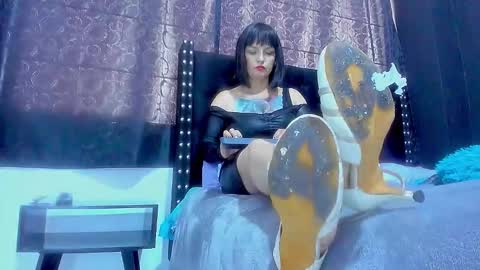 Miss online show from October 13, 5:35 pm