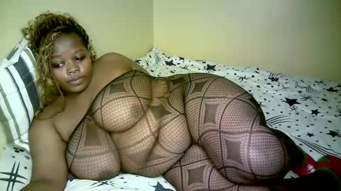 Snapshot of ginger_babes1 chatting on April 28, 2:27 am ginger_babes1 online show from April 28, 2:27 am