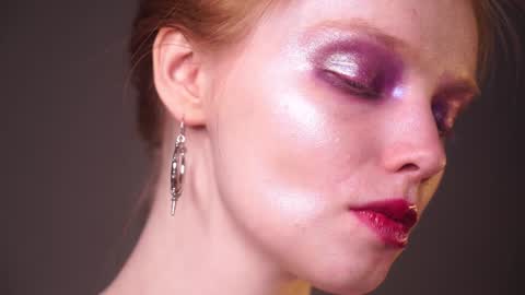 Snapshot of ginger_hugs chatting on January 5, 10:08 pm im expecting 350 thumbs up on my altar online show from January 5, 10:08 pm