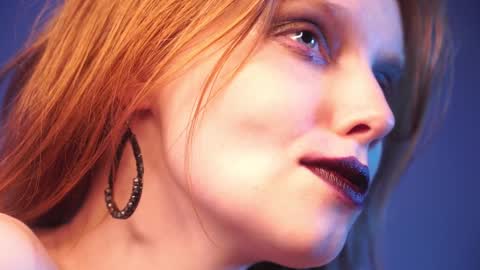 Snapshot of ginger_hugs chatting on January 7, 1:06 am im expecting 350 thumbs up on my altar online show from January 7, 1:06 am