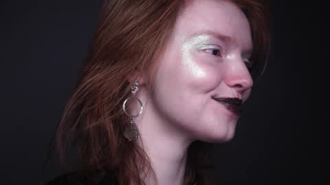 Snapshot of ginger_hugs chatting on January 7, 10:08 pm im expecting 350 thumbs up on my altar online show from January 7, 10:08 pm