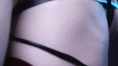 Snapshot of ginger_hugs chatting on January 13, 4:07 am im expecting 350 thumbs up on my altar online show from January 13, 4:07 am