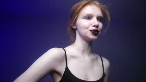 Snapshot of ginger_hugs chatting on February 4, 10:13 pm im expecting 350 thumbs up on my altar online show from February 4, 10:13 pm