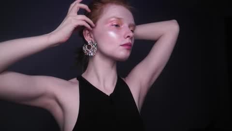 Snapshot of ginger_hugs chatting on February 10, 10:09 pm im expecting 350 thumbs up on my altar online show from February 10, 10:09 pm