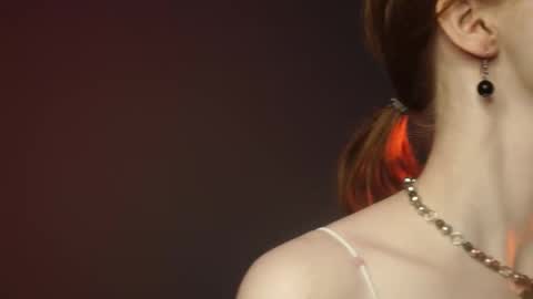 Snapshot of ginger_hugs chatting on February 25, 10:07 pm im expecting 350 thumbs up on my altar online show from February 25, 10:07 pm