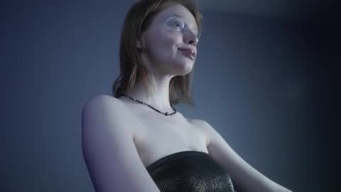 Snapshot of ginger_hugs chatting on March 5, 1:10 am im expecting 350 thumbs up on my altar online show from March 5, 1:10 am