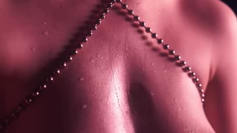 Snapshot of ginger_hugs chatting on March 7, 4:24 am im expecting 350 thumbs up on my altar online show from March 7, 4:24 am