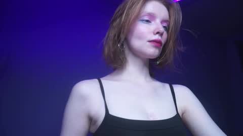 Snapshot of ginger_hugs chatting on September 27, 10:15 pm im expecting 350 thumbs up on my altar online show from September 27, 10:15 pm