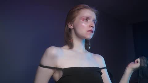 Snapshot of ginger_hugs chatting on October 16, 10:22 pm im expecting 350 thumbs up on my altar online show from October 16, 10:22 pm