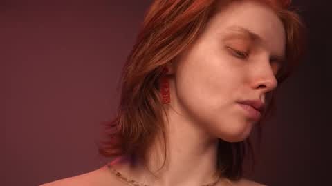 Snapshot of ginger_hugs chatting on November 6, 10:10 pm im expecting 350 thumbs up on my altar online show from November 6, 10:10 pm