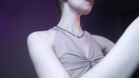 Snapshot of ginger_hugs chatting on December 14, 10:14 pm im expecting 350 thumbs up on my altar online show from December 14, 10:14 pm