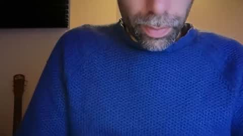 Snapshot of gingerandblue chatting on February 25, 7:23 pm Alex online show from February 25, 7:23 pm