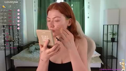 Snapshot of gingercute17 chatting on March 16, 5:02 am gingercute17 online show from March 16, 5:02 am