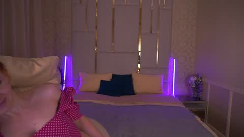 GingerLizzii online show from January 4, 5:37 pm