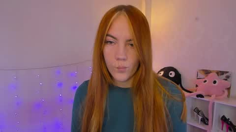 gingerr_pie online show from September 28, 6:57 pm