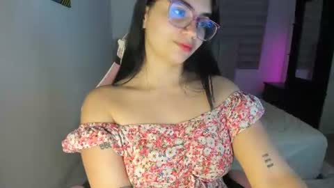 Snapshot of gingersophie_ chatting on July 27, 3:13 am Sophie online show from July 27, 3:13 am