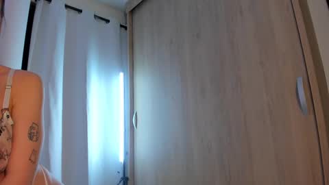 Snapshot of gintonicax chatting on September 28, 1:22 am Ginevra online show from September 28, 1:22 am