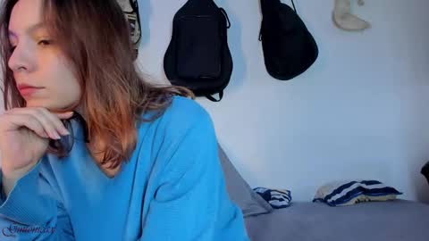 Snapshot of gintonicax chatting on October 3, 7:00 pm Ginevra online show from October 3, 7:00 pm