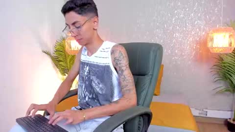 Gio Carangi online show from February 22, 4:02 am