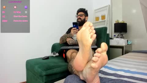 Snapshot of gio_lorenz chatting on October 2, 1:51 pm gio_lorenz online show from October 2, 1:51 pm