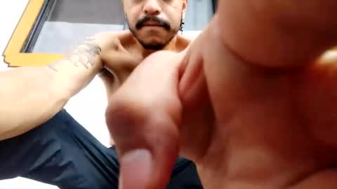 Snapshot of gio_lorenz chatting on October 13, 2:06 pm gio_lorenz online show from October 13, 2:06 pm