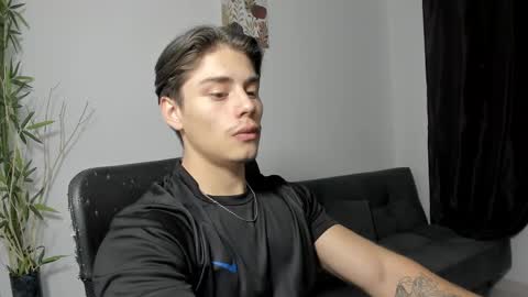 GioRusso online show from December 20, 1:36 am