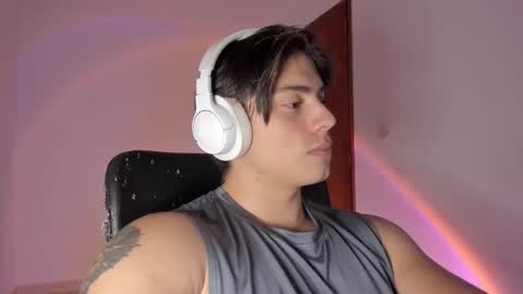 Snapshot of gio_russo chatting on March 26, 2:28 am GioRusso online show from March 26, 2:28 am