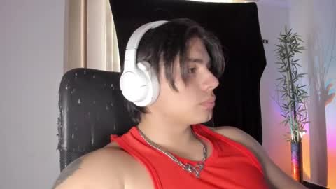 Snapshot of gio_russo chatting on May 15, 9:55 pm GioRusso online show from May 15, 9:55 pm