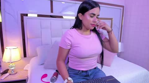 giorgia online show from December 7, 11:51 am