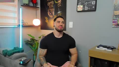 Snapshot of giorgio_leone2 chatting on April 18, 11:05 pm Giorgio leone online show from April 18, 11:05 pm