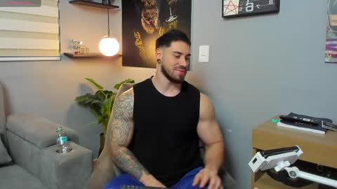 Snapshot of giorgio_leone2 chatting on May 1, 12:04 am Giorgio leone online show from May 1, 12:04 am