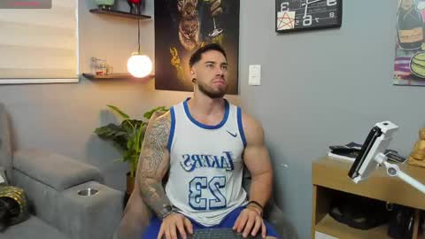 Snapshot of giorgio_leone2 chatting on May 2, 10:48 pm Giorgio leone online show from May 2, 10:48 pm