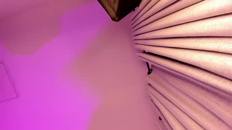 Snapshot of giovanna_oliveira chatting on September 30, 6:18 am Giovanna online show from September 30, 6:18 am